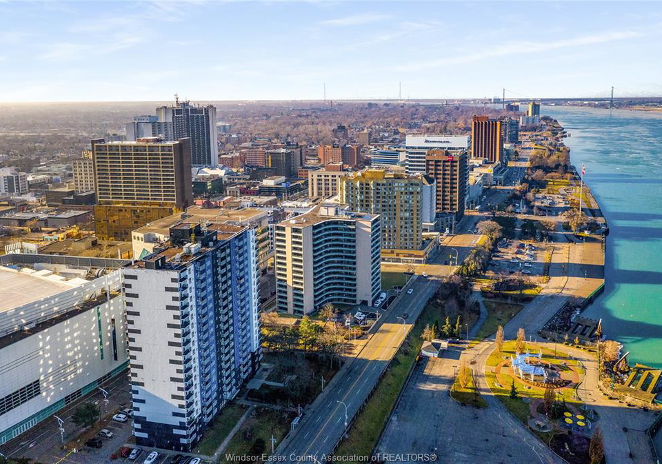 111-riverside-drive-east-windsor-ontario-26008098