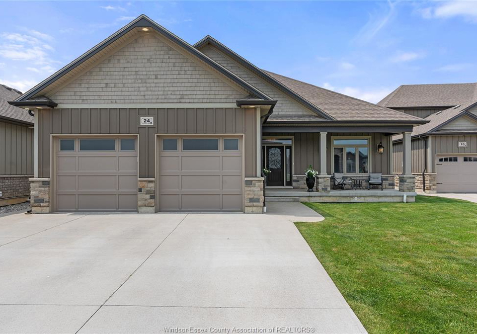 24-peachtree-lane-chatham-ontario-26008187