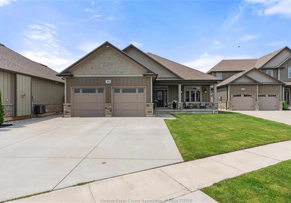 24-peachtree-lane-chatham-ontario-26008187