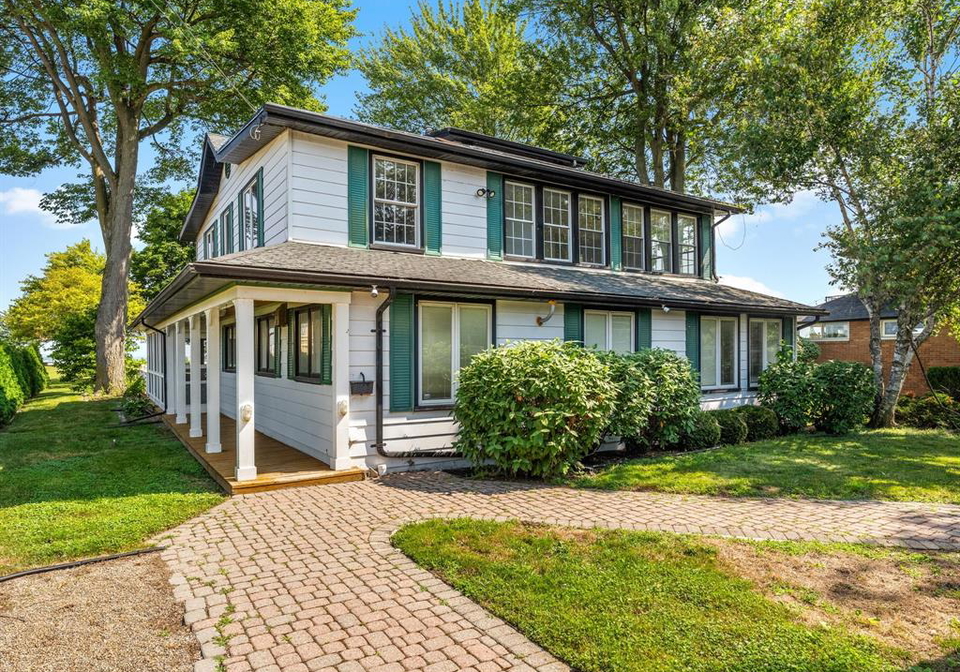 13050-riverside-drive-east-tecumseh-ontario-26008212