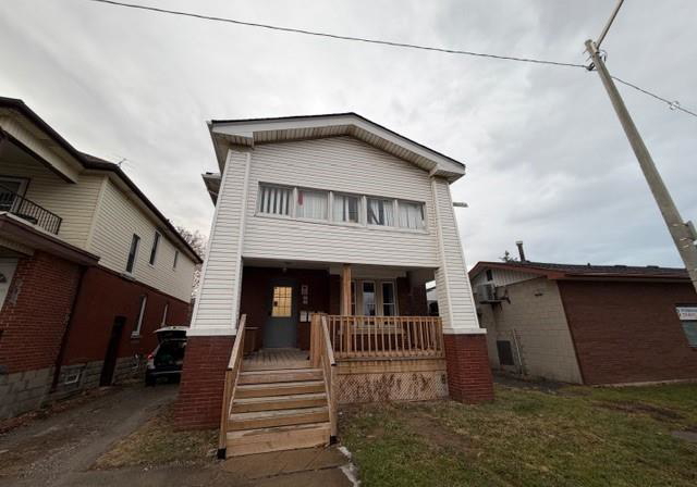 25-giles-boulevard-windsor-ontario-26008214