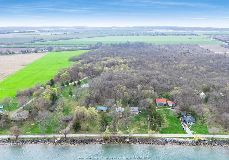 170-north-shore-road-pelee-island-ontario-26008246