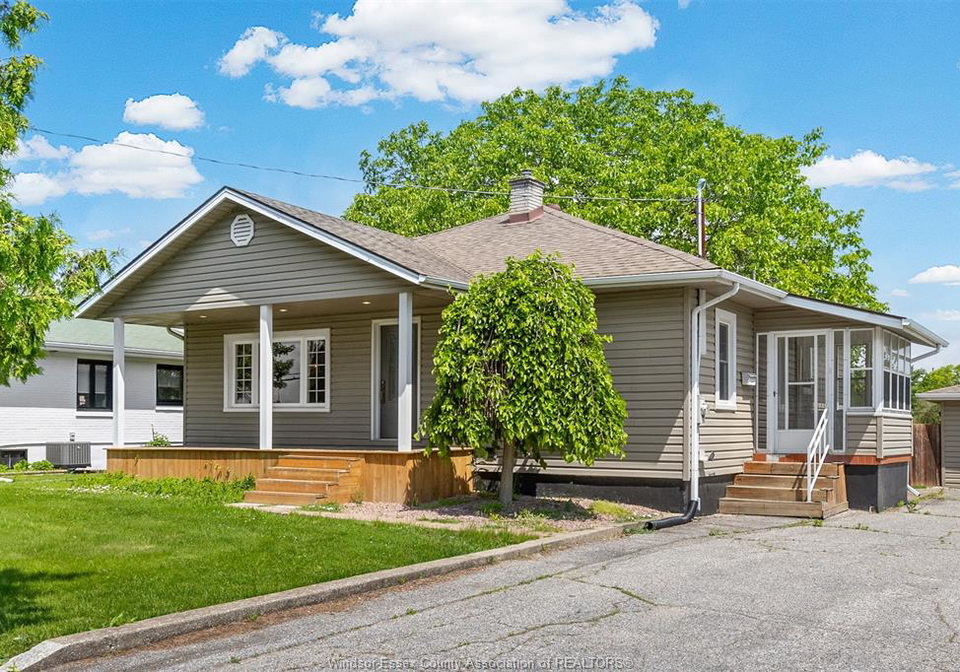 76-texas-amherstburg-ontario-26008247