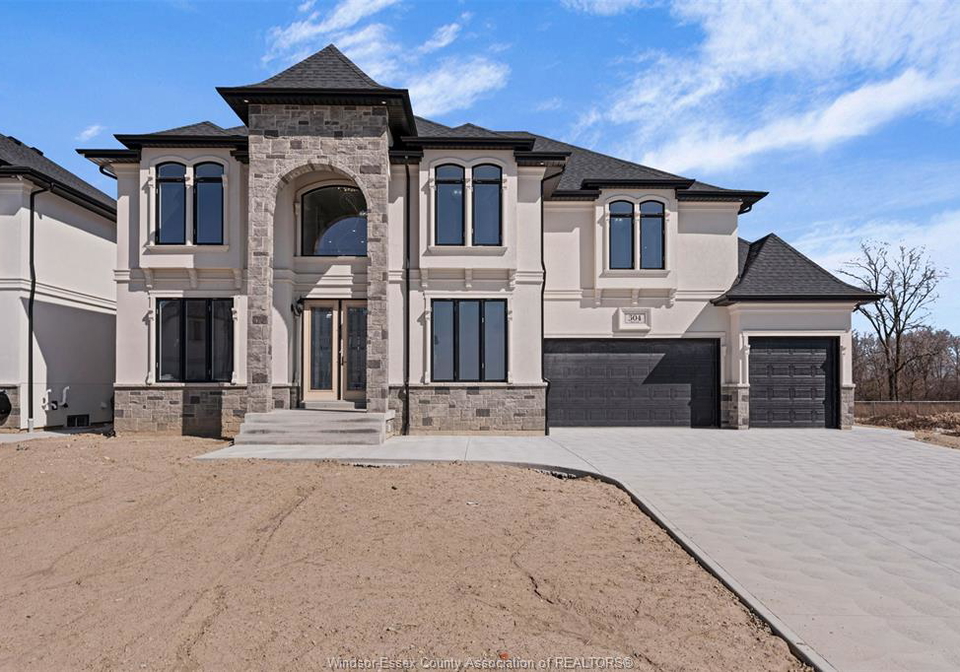 322-benson-amherstburg-ontario-26008296