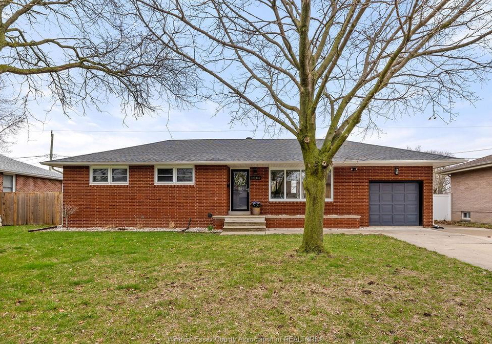 1064-virginia-avenue-windsor-ontario-26008320