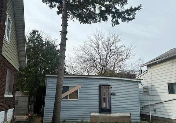 1679-highland-windsor-ontario-26008349