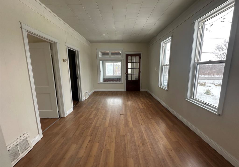 1473-south-cameron-windsor-ontario-26008371