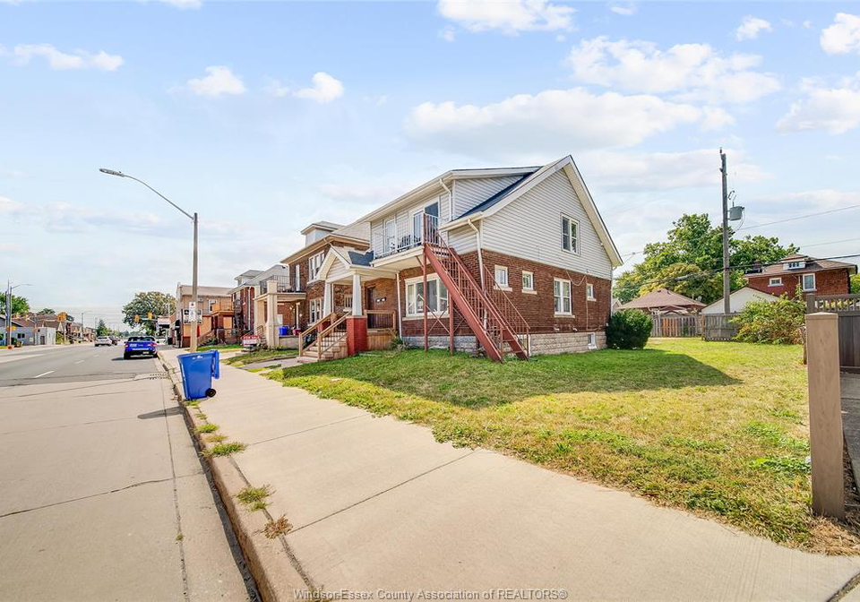 2251-53-howard-avenue-windsor-ontario-26008393