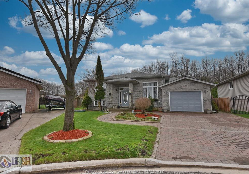 3658-irongate-windsor-ontario-26008434