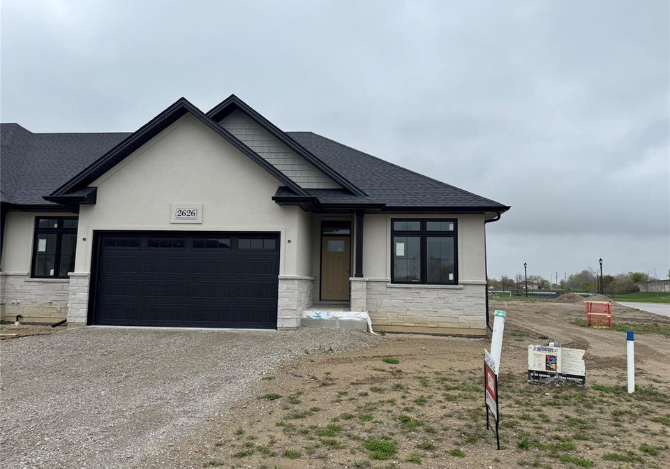 2626-barkley-avenue-windsor-ontario-26008454