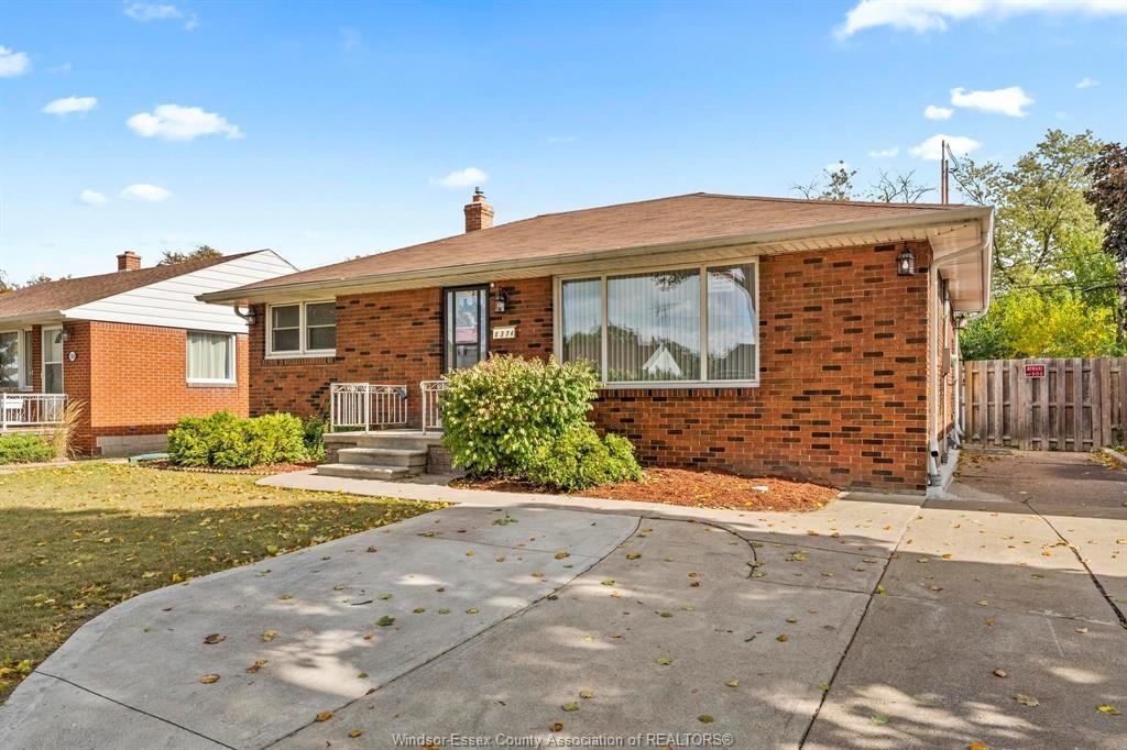 1374-josephine-windsor-ontario-26008456