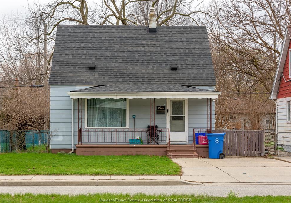 1015-partington-avenue-windsor-ontario-26008479