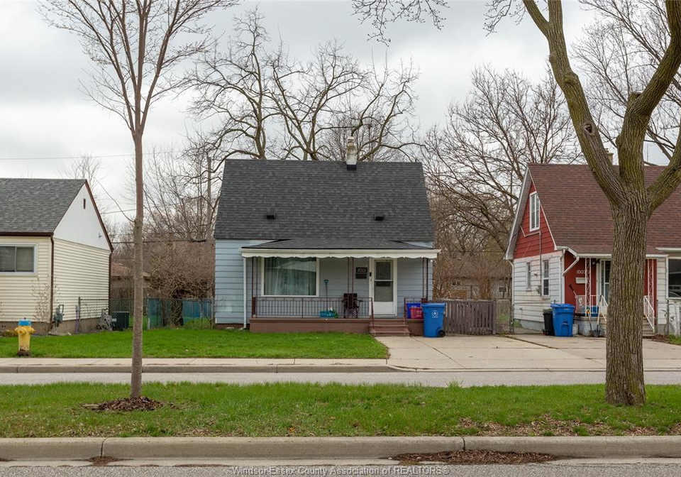 1015-partington-avenue-windsor-ontario-26008479