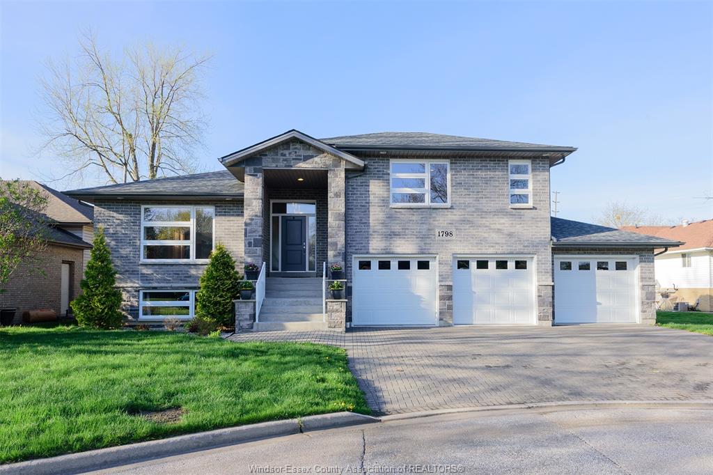 1798-argus-street-lasalle-ontario-26008494