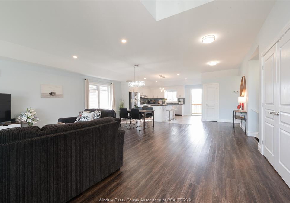 1798-argus-street-lasalle-ontario-26008494