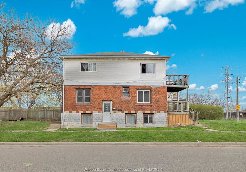 1398-rooney-windsor-ontario-26008561