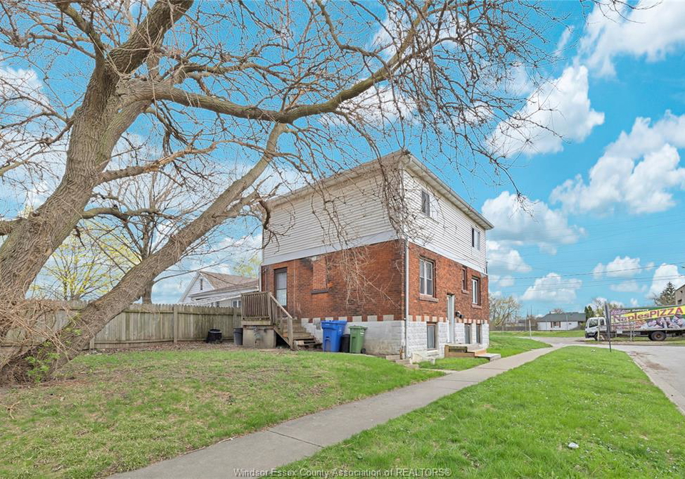 1398-rooney-windsor-ontario-26008561