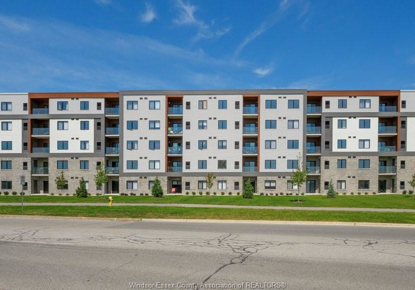 2600-sandwich-west-parkway-lasalle-ontario-26008633