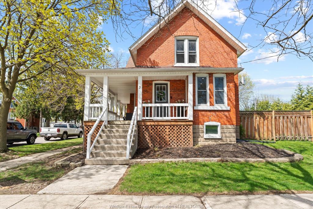 3-lyon-tilbury-ontario-26008652