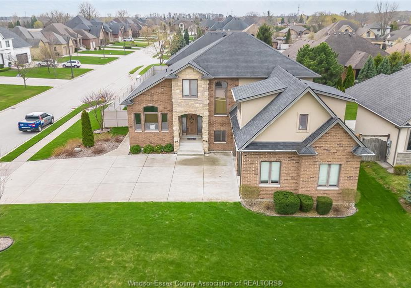 12337-candlewood-drive-tecumseh-ontario-26008678