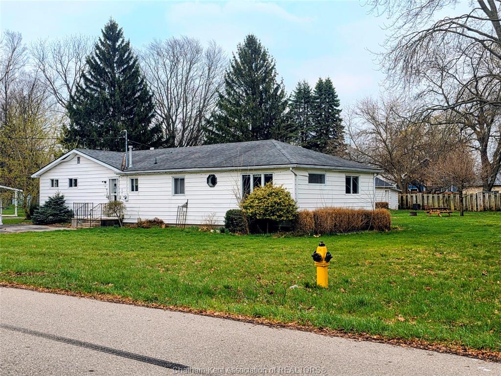 161-walnut-street-bothwell-ontario-26008752
