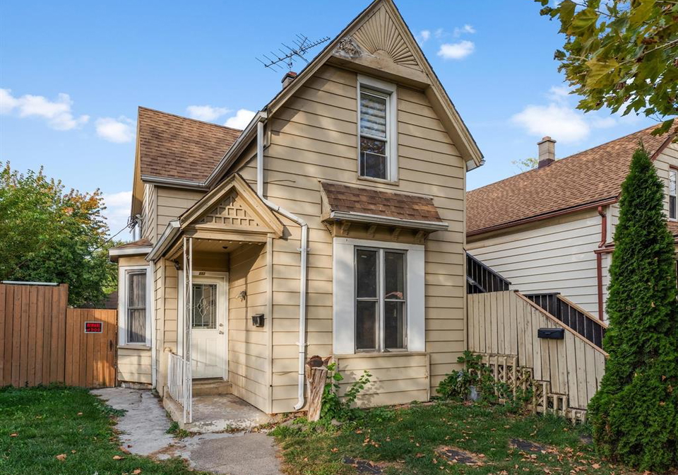 253-curry-avenue-windsor-ontario-26008756