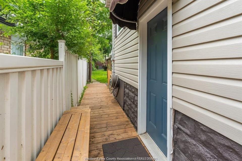 3577-king-windsor-ontario-26008760