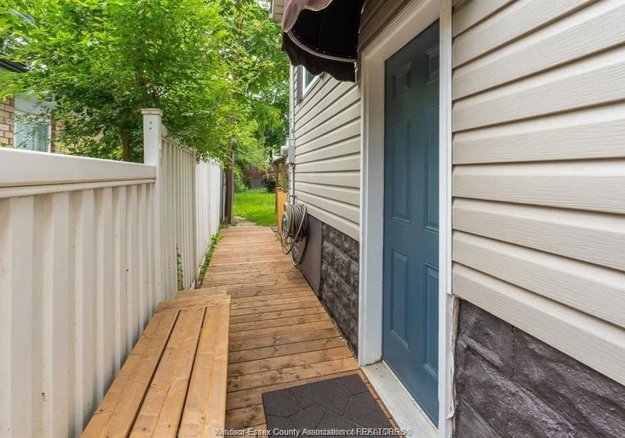 3577-king-windsor-ontario-26008760