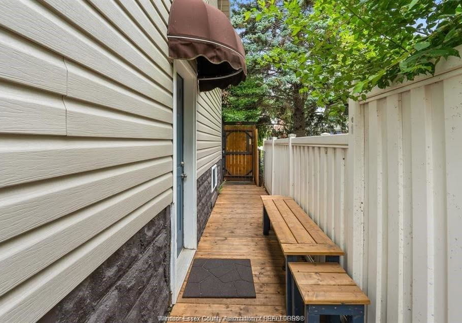 3577-king-windsor-ontario-26008760