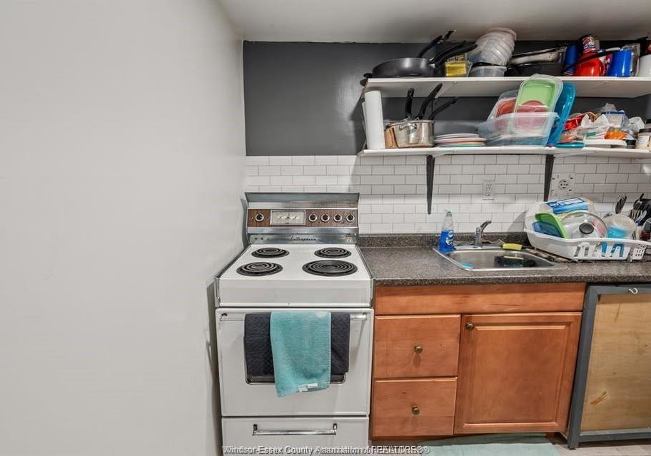 3577-king-windsor-ontario-26008760