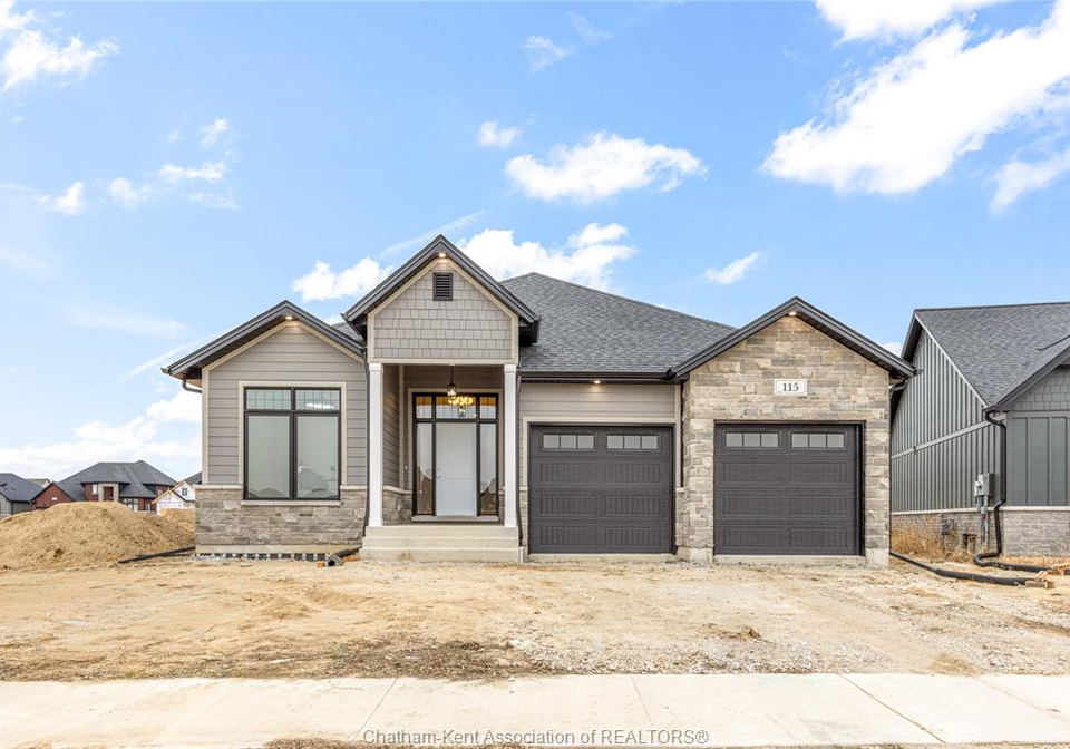 68-bloomington-way-chatham-ontario-26008768