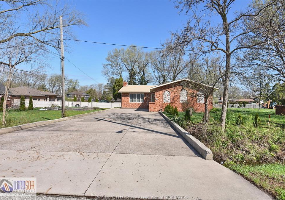 600-cousineau-road-windsor-ontario-26008769
