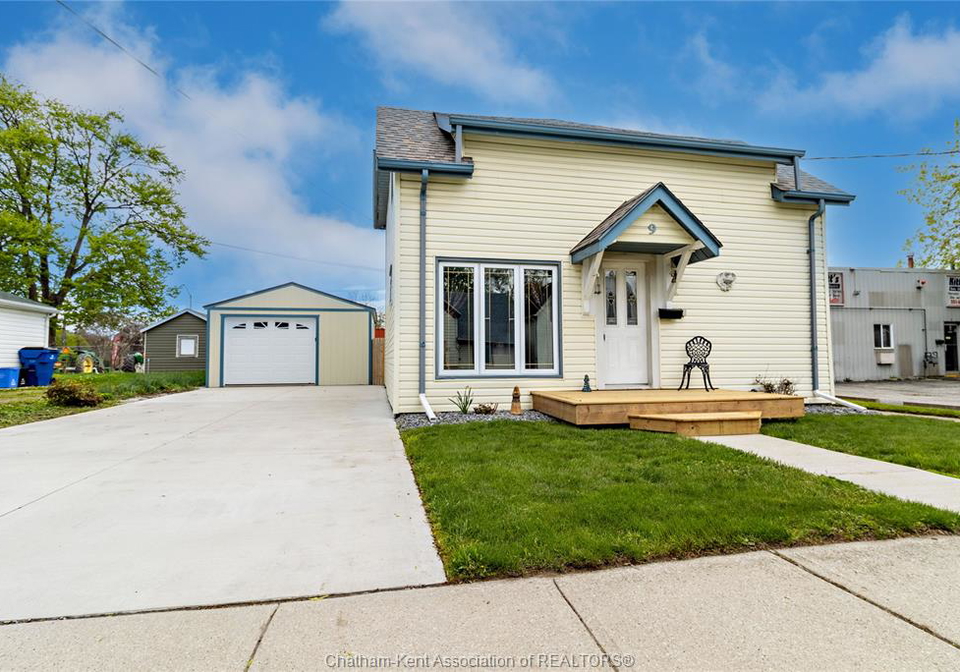 9-woods-street-chatham-ontario-26008841