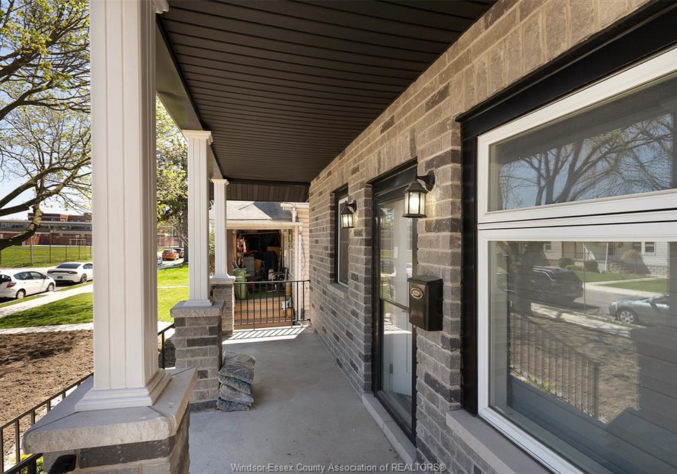 1059-elsmere-avenue-windsor-ontario-26008852