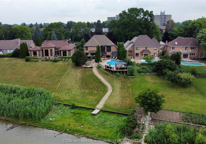 932-grand-avenue-west-chatham-ontario-26008902