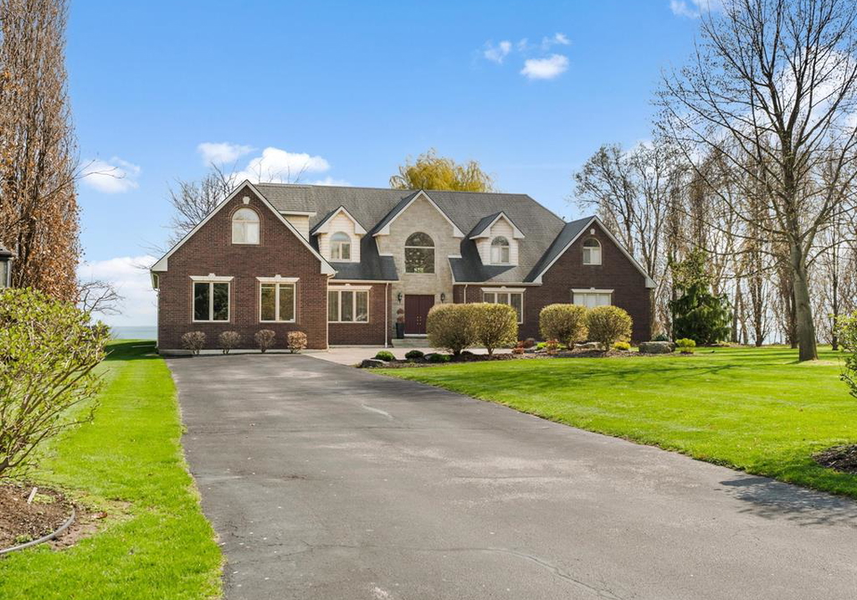 2055-hickory-lane-kingsville-ontario-26008917