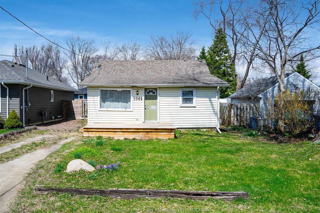 1044-birch-avenue-kingsville-ontario-26008926