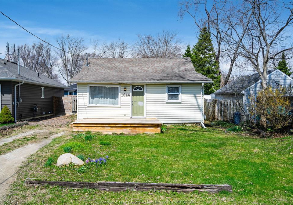 1044-birch-avenue-kingsville-ontario-26008926