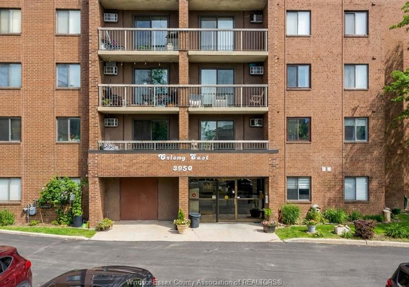 3950-wyandotte-street-windsor-ontario-26008927