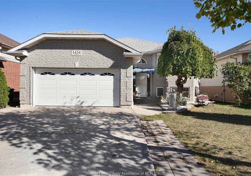 1454-clover-avenue-windsor-ontario-26008996