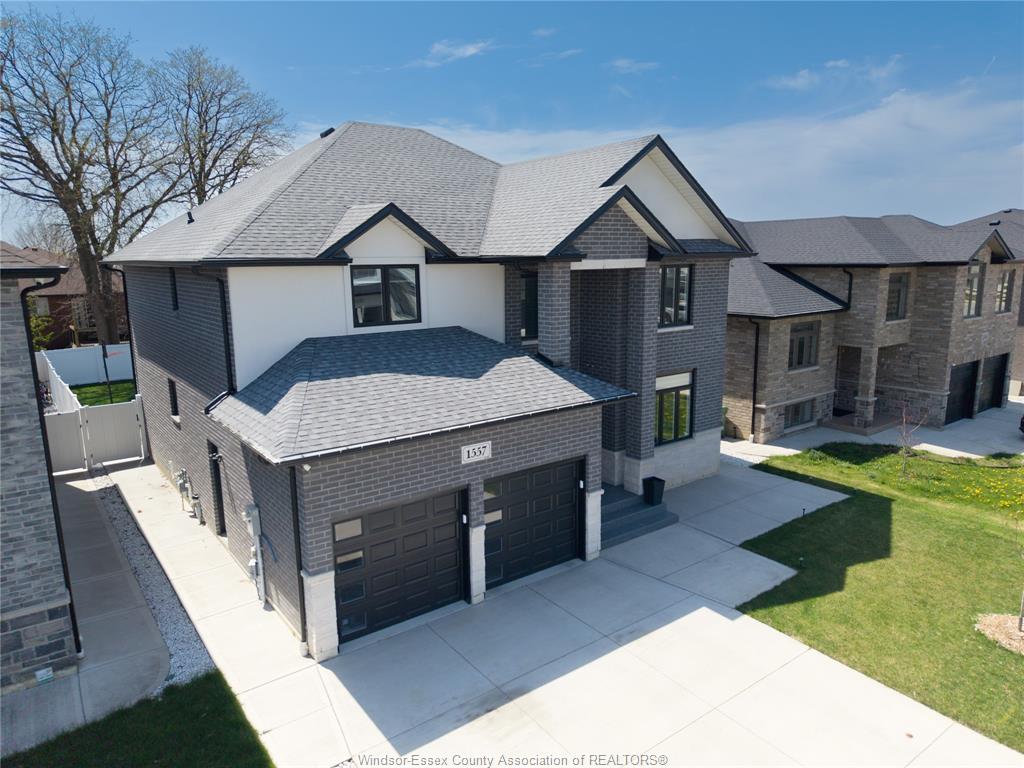 1557-rockport-street-windsor-ontario-26009018