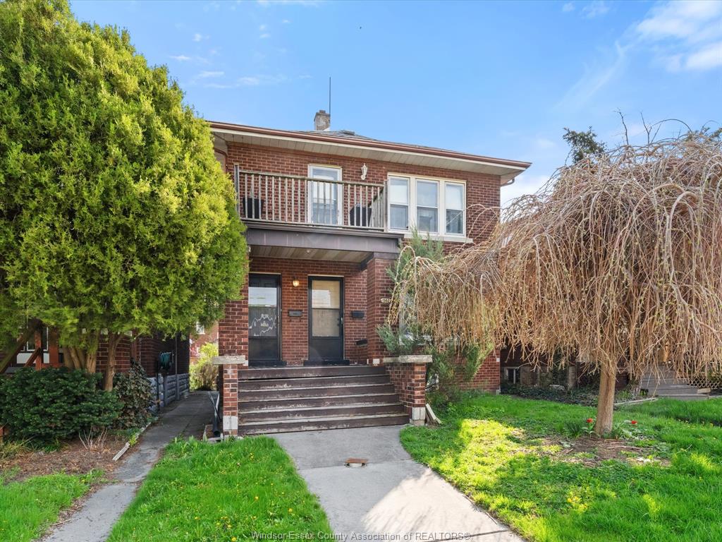 1560-1562-dougall-avenue-windsor-ontario-26009031