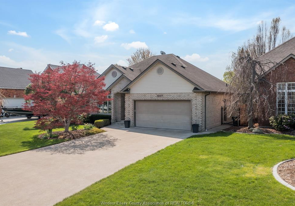 607-george-kennedy-lakeshore-ontario-26009069