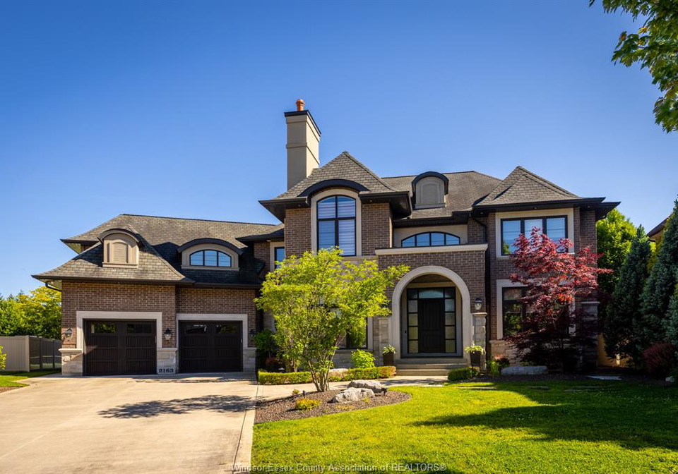 2163-serenity-circle-lasalle-ontario-26009115