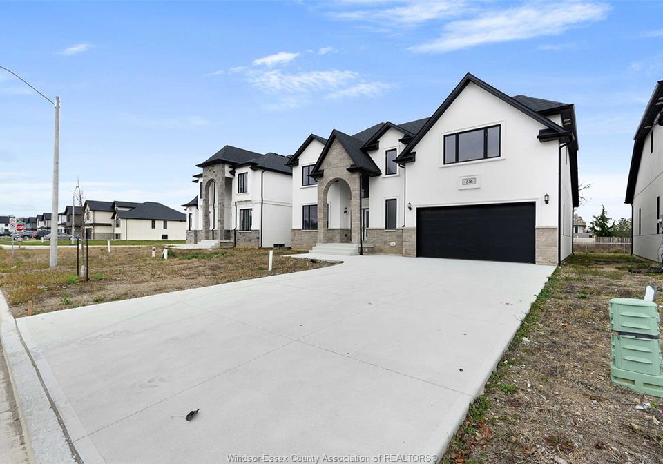 58-noble-amherstburg-ontario-26009139