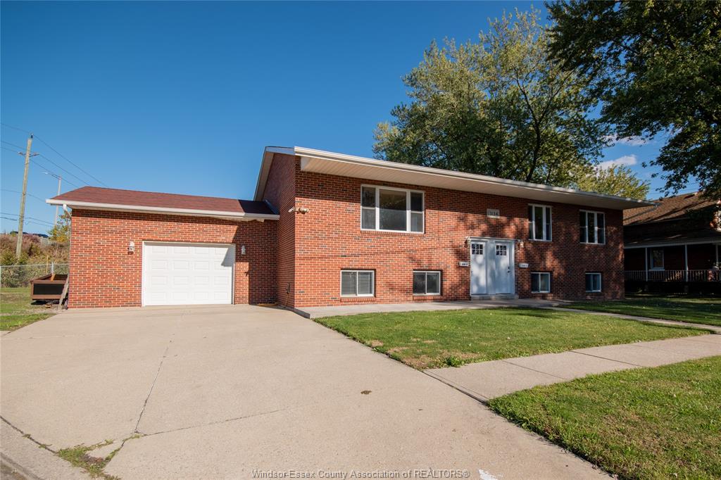 3134-riberdy-windsor-ontario-26009154