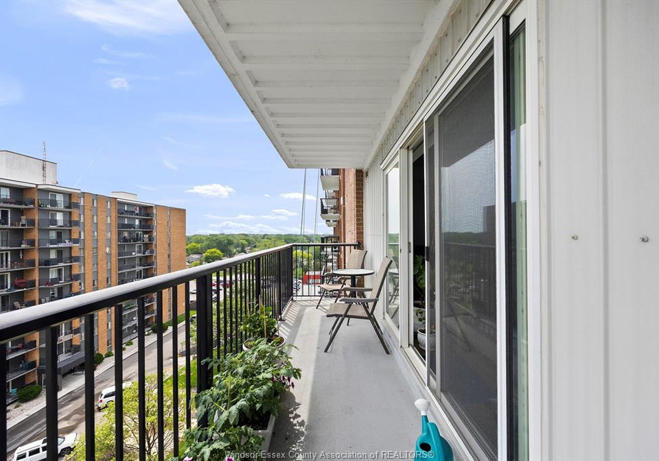 8591-riverside-dr-e-windsor-ontario-26009161