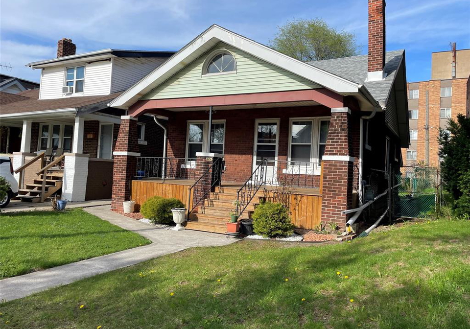 1624-goyeau-windsor-ontario-26009211