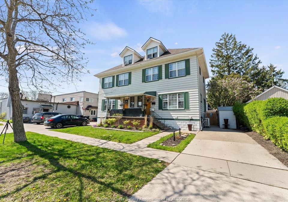 283-villaire-windsor-ontario-26009254