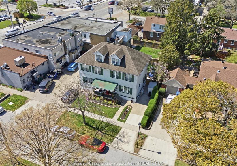 283-villaire-windsor-ontario-26009254